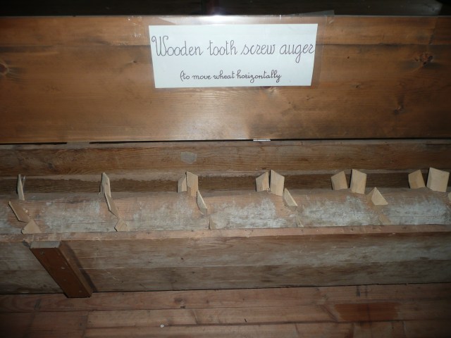 All wooden horizontal auger